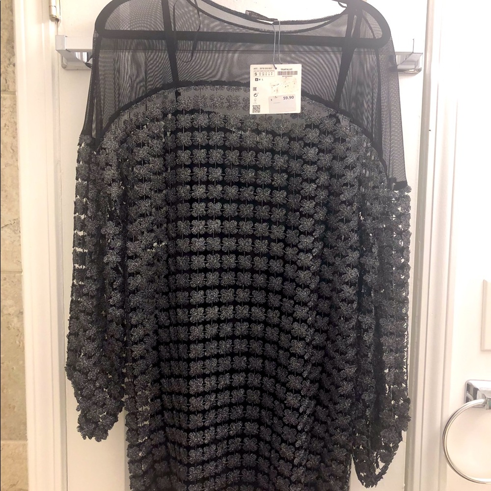 NWT - Gorgeous Zara Relaxed Fit Lace Dress